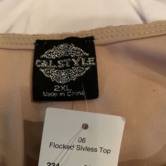 NWT CalStyle Tan Sleeveless Blouse Chiffon Velvet top Lined Plus Size 2X - Picture 10 of 12